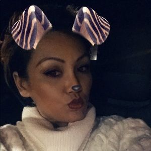 Meet your Posher, Lori